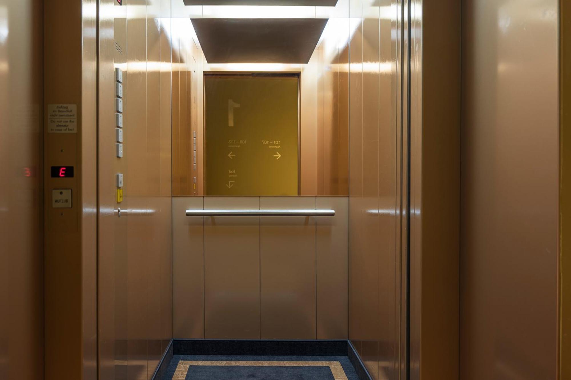 Leipzig Suites Экстерьер фото